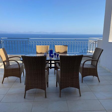 Vila Akoumaros Breeze Gythio Exteriér fotografie