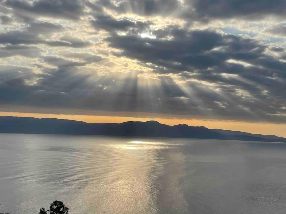 Vila Akoumaros Breeze Gythio Exteriér fotografie